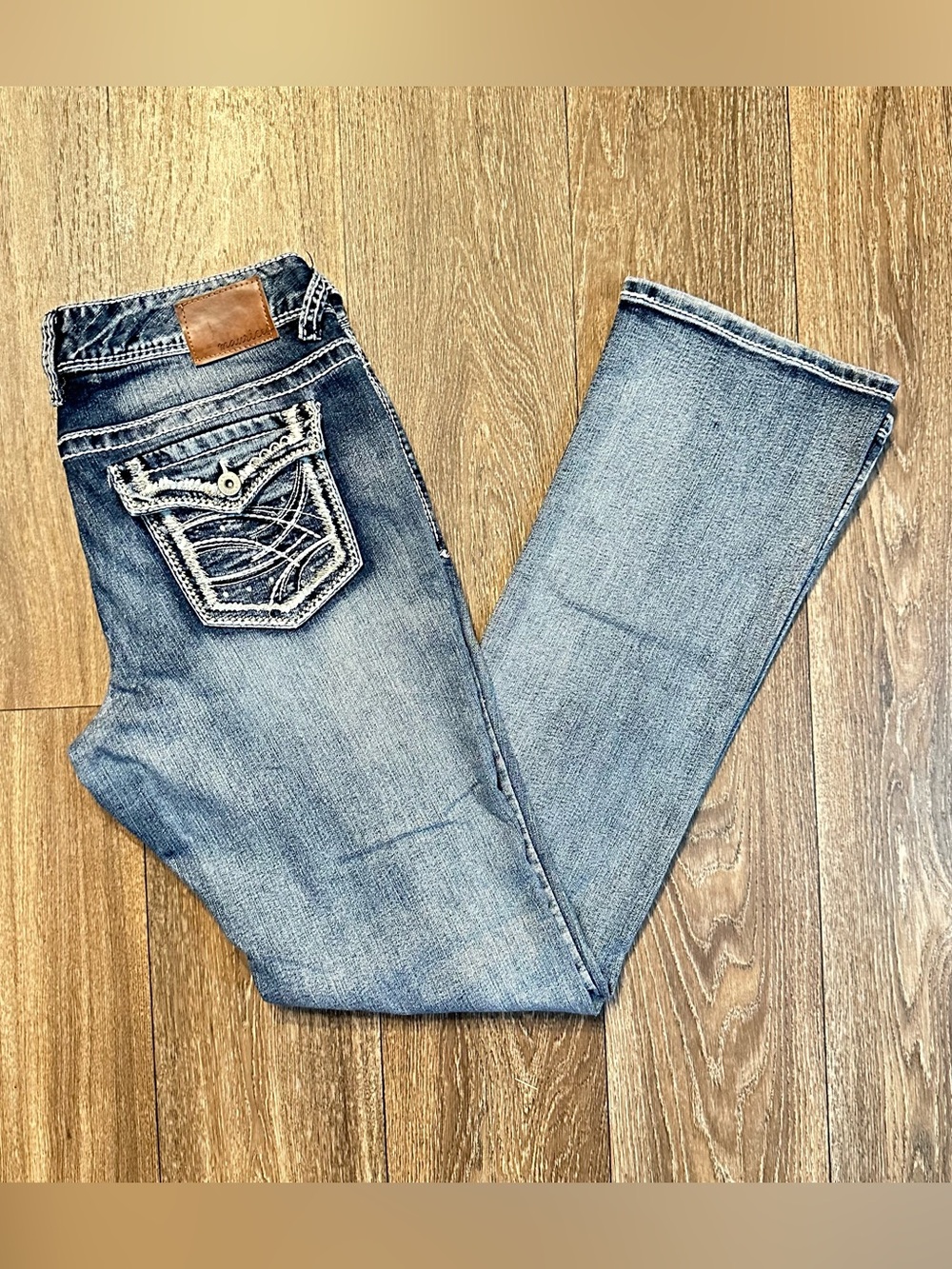 Maurices rhinestone embellished pockets bootcut jeans Sz 11/12 Long 2000s Y2K